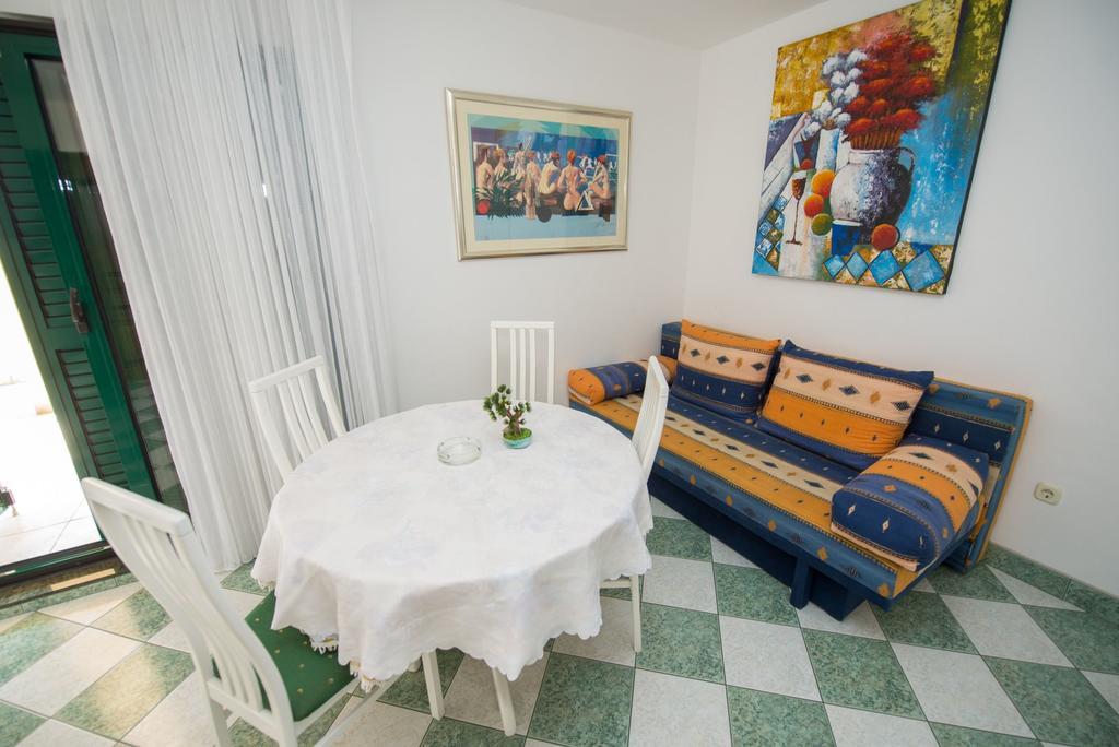Apartments Marija Near Center Vodice Exterior photo